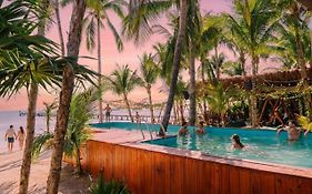 Mayan Monkey Isla Mujeres - Social Hotel (Adults Only)